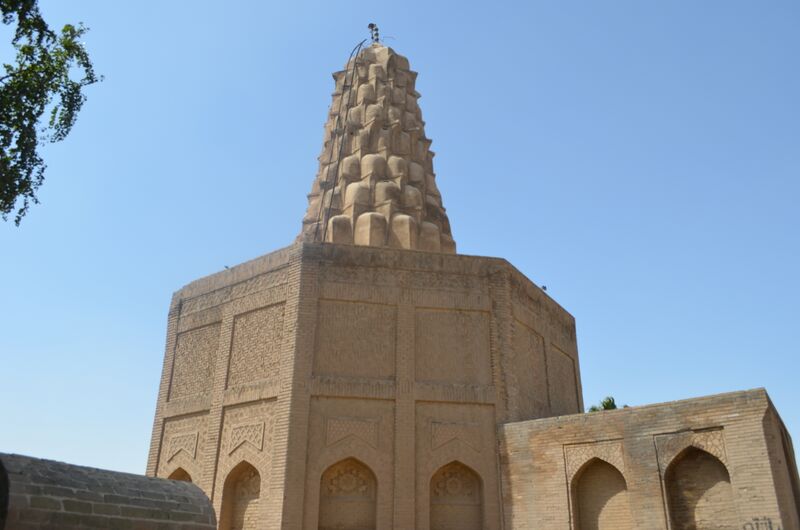 Файл:Zubaida tomb.jpg